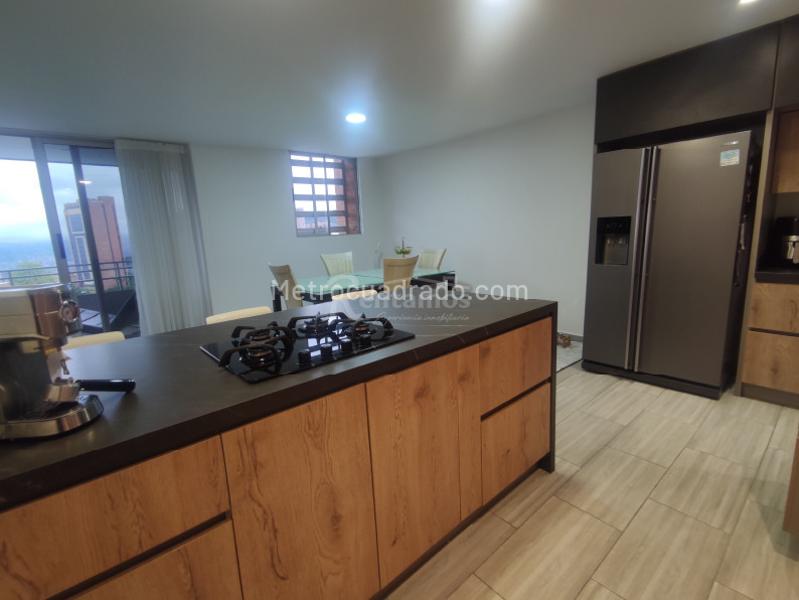 Apartamento Espectacular de 2 Alcobas cerca a El Tesoro - 6