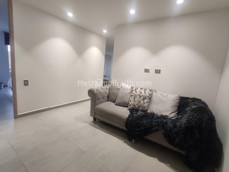 Apartamento Espectacular de 2 Alcobas cerca a El Tesoro - 8