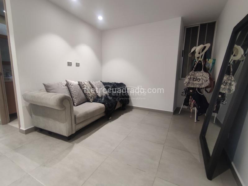 Apartamento Espectacular de 2 Alcobas cerca a El Tesoro - 9