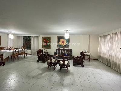 Apartamento de 3 alcobas en venta en El Poblado, Medellín, 190 m² · foto 5 de 20