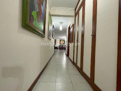 Apartamento de 3 alcobas en venta en El Poblado, Medellín, 190 m² · foto 6 de 20