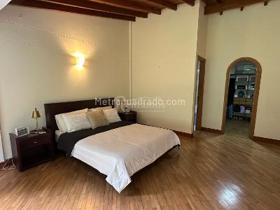 Casa de 4 alcobas en venta en El Poblado, Medellín, 373 m² · foto 2 de 20