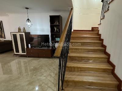 Casa de 4 alcobas en venta en El Poblado, Medellín, 373 m² · foto 4 de 20
