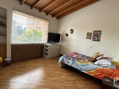 Casa de 4 alcobas en venta en El Poblado, Medellín, 373 m² · foto 5 de 20
