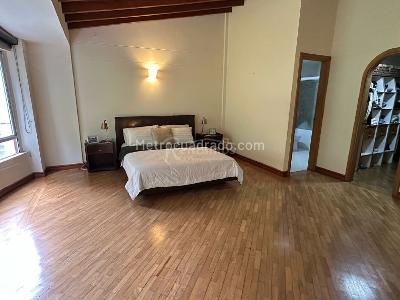 Casa de 4 alcobas en venta en El Poblado, Medellín, 373 m² · foto 7 de 20