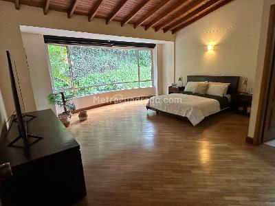 Casa de 4 alcobas en venta en El Poblado, Medellín, 373 m² · foto 8 de 20