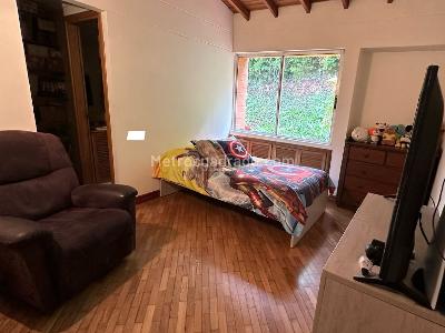 Casa de 4 alcobas en venta en El Poblado, Medellín, 373 m² · foto 11 de 20