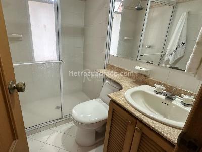 Casa de 4 alcobas en venta en El Poblado, Medellín, 373 m² · foto 15 de 20