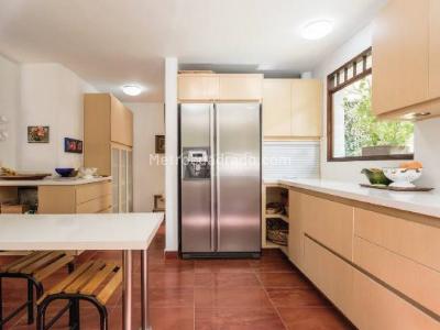 Casa de 3 alcobas en venta en Loma De San Jose, Sabaneta, 276 m² · foto 2 de 20