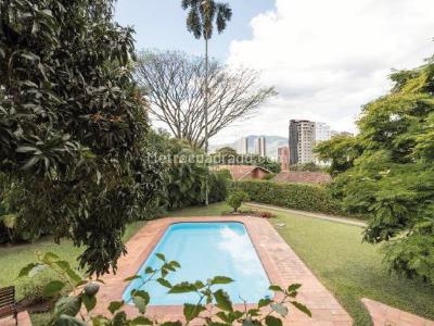 Casa de 3 alcobas en venta en Loma De San Jose, Sabaneta, 276 m² · foto 11 de 20