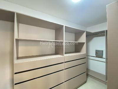 Apartamento en venta en El Poblado, Medellín · foto 11 de 20