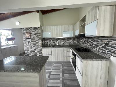 Apartamento en venta en El Poblado, Medellín · foto 2 de 13