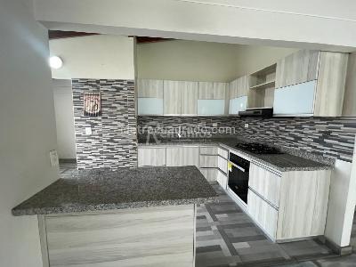 Apartamento en venta en El Poblado, Medellín · foto 4 de 13