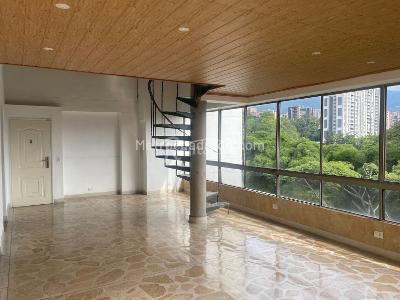 Apartamento de 3 alcobas en venta en San Lucas, Medellín, 140 m² · foto 2 de 10