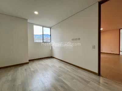 Apartamento de 2 alcobas en venta en San Jose, Sabaneta, 72 m² · foto 9 de 19