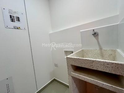 Apartamento de 2 alcobas en venta en San Jose, Sabaneta, 72 m² · foto 19 de 19