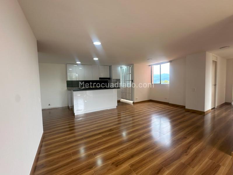 Apartamento de 3 Alcobas en El Poblado cerca de El Tesoro
