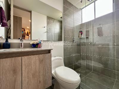 Apartamento de 2 alcobas en venta en Loma De Los Mesa, Envigado, 98 m² · foto 14 de 17