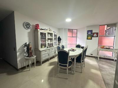 Apartamento de 3 alcobas en venta en Loma Los Benedictinos, Envigado, 177 m² · foto 5 de 20