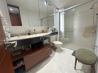 Apartamento de 3 alcobas en venta en Loma Los Benedictinos, Envigado, 177 m² · foto 12 de 20