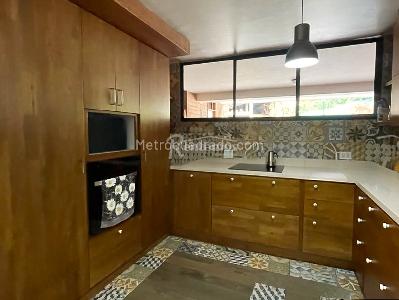 Casa de 4 alcobas en arriendo en El Tesoro, Medellín, 250 m² · foto 7 de 20