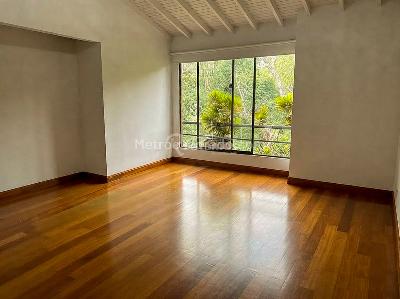 Casa de 4 alcobas en arriendo en El Tesoro, Medellín, 250 m² · foto 12 de 20