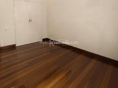 Casa de 4 alcobas en arriendo en El Tesoro, Medellín, 250 m² · foto 15 de 20