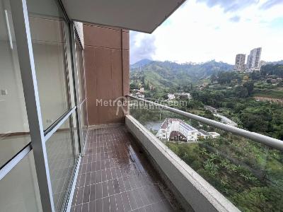 Apartamento de 3 alcobas en venta en La Doctora, Sabaneta, 88 m² · foto 3 de 20