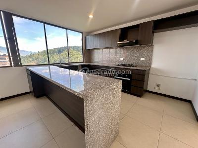 Apartamento de 4 alcobas en venta en Las Palmas, Medellín, 160 m² · foto 2 de 20