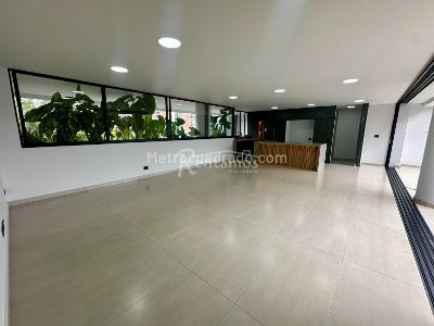 Apartamento de 3 alcobas en venta en Loma De Los Parra, Medellín, 230 m² · foto 3 de 20