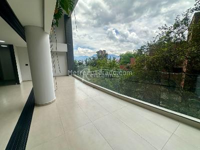 Apartamento de 3 alcobas en venta en Loma De Los Parra, Medellín, 230 m² · foto 10 de 20