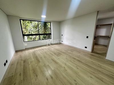Apartamento de 3 alcobas en venta en Loma De Los Parra, Medellín, 230 m² · foto 12 de 20