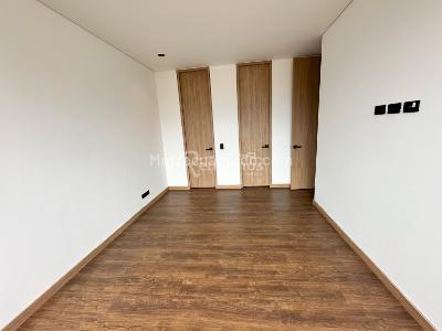 Apartamento de 2 alcobas en venta en Loma Del Esmeraldal, Envigado, 82 m² · foto 17 de 19