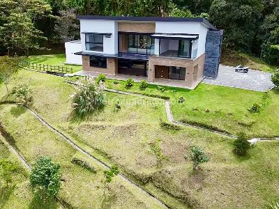 Casa de 5 alcobas en venta en Retiro, Envigado, 507 m² · foto 2 de 20