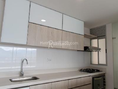 Apartamento de 2 alcobas en venta en Loma El Carmelo, Sabaneta, 101 m² · foto 6 de 13