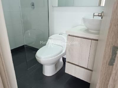 Apartamento de 2 alcobas en venta en Loma El Carmelo, Sabaneta, 101 m² · foto 10 de 13