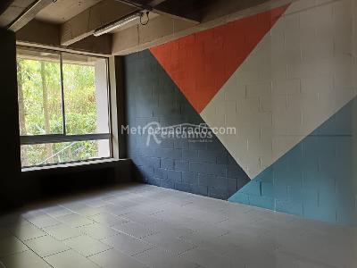 Apartamento de 2 alcobas en venta en Loma El Carmelo, Sabaneta, 101 m² · foto 13 de 13