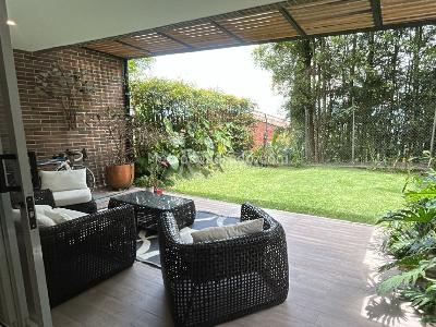 Casa de 3 alcobas en venta en Loma El Atravesado, Envigado, 308 m² · foto 6 de 20