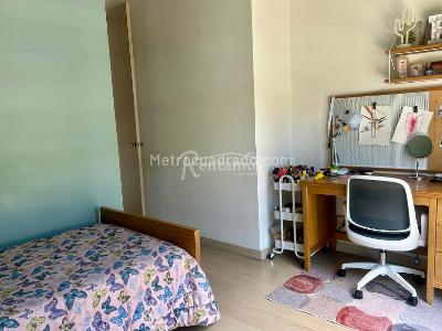 Casa de 3 alcobas en venta en Loma El Atravesado, Envigado, 308 m² · foto 15 de 20