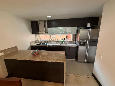 Apartamento de 3 alcobas en venta en Zuñiga, Medellín, 138 m² · foto 4 de 20