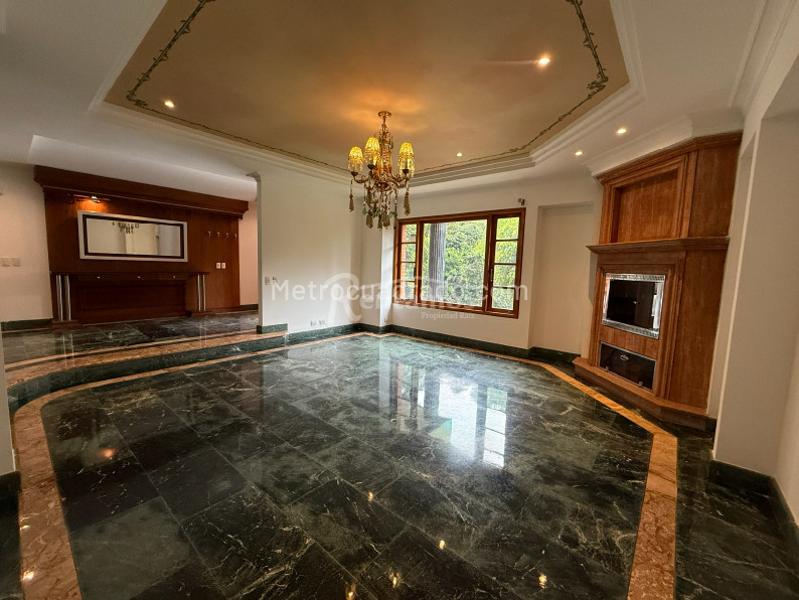 Casa de 4 Alcobas en El Poblado con Terraza y Turco - 2