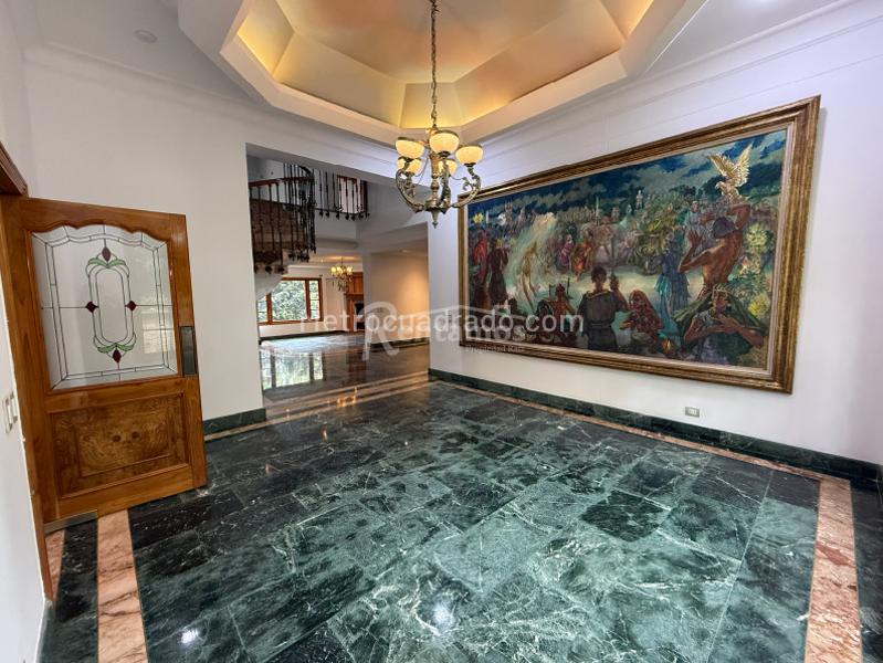 Casa de 4 Alcobas en El Poblado con Terraza y Turco - 3