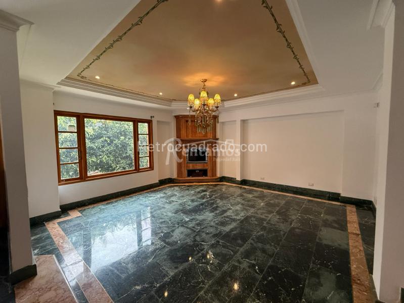 Casa de 4 Alcobas en El Poblado con Terraza y Turco - 7