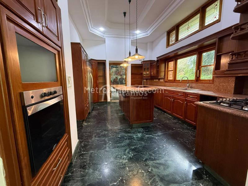 Casa de 4 Alcobas en El Poblado con Terraza y Turco - 8