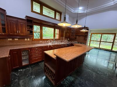 Casa en arriendo en El Poblado, Medellín · foto 10 de 20