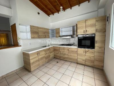 Apartamento de 4 alcobas en venta en Calasanz, Medellín, 215 m² · foto 7 de 20