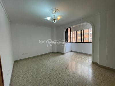 Apartamento de 4 alcobas en venta en Calasanz, Medellín, 215 m² · foto 12 de 20