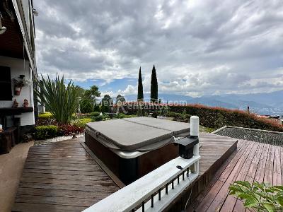 Casa de 3 alcobas en venta en Altos Del Poblado, Medellín, 1800 m² · foto 3 de 20