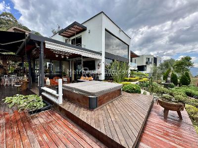 Casa de 3 alcobas en venta en Altos Del Poblado, Medellín, 1800 m² · foto 4 de 20