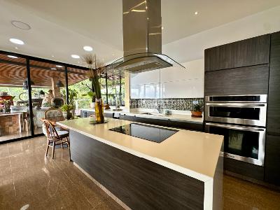 Casa de 3 alcobas en venta en Altos Del Poblado, Medellín, 1800 m² · foto 5 de 20